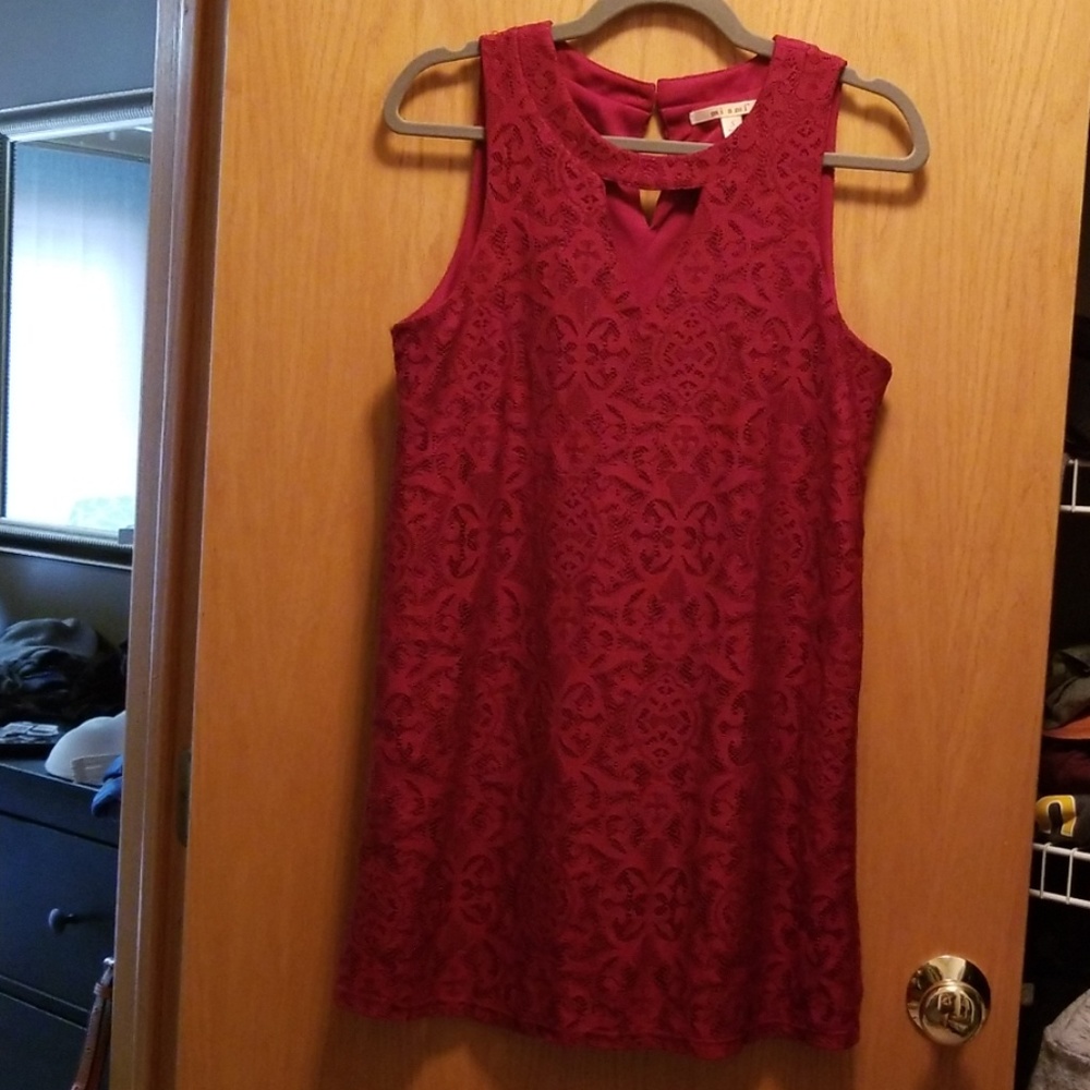 Miami red lace dress